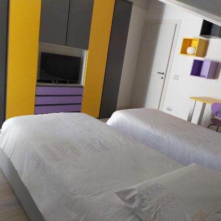 Sweet Dream Deluxe Apartment Sirmione Exteriör bild