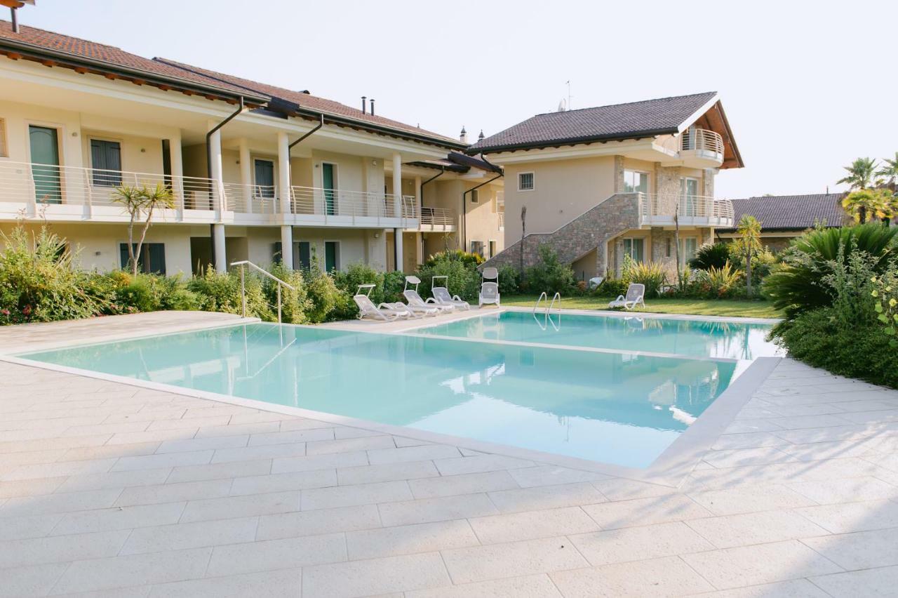 Sweet Dream Deluxe Apartment Sirmione Exteriör bild