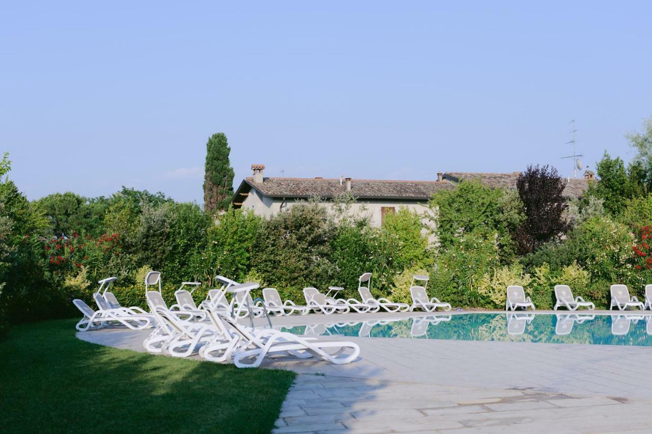 Sweet Dream Deluxe Apartment Sirmione Exteriör bild