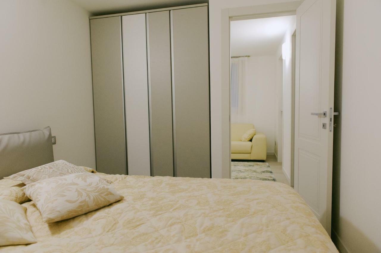 Sweet Dream Deluxe Apartment Sirmione Exteriör bild