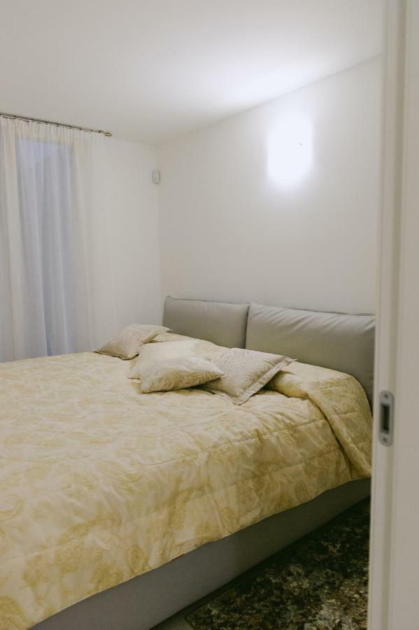 Sweet Dream Deluxe Apartment Sirmione Exteriör bild