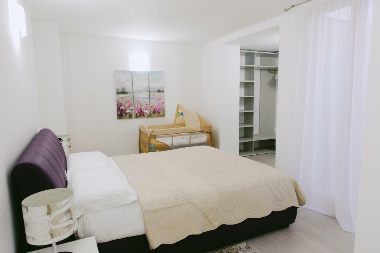Sweet Dream Deluxe Apartment Sirmione Exteriör bild