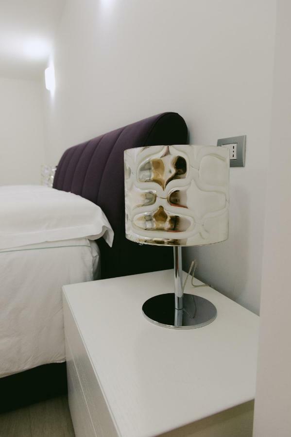 Sweet Dream Deluxe Apartment Sirmione Exteriör bild