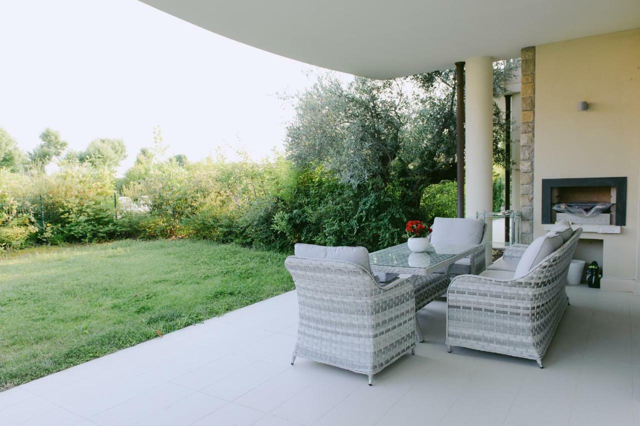 Sweet Dream Deluxe Apartment Sirmione Exteriör bild